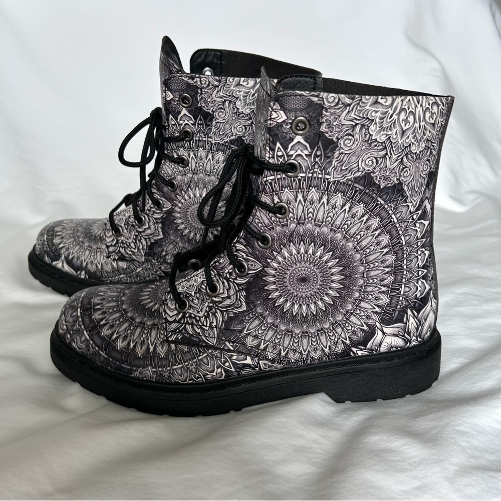 ELECTRO THREADS Floral Mandala Combat Boots Unisex Mens 11 M Women’s 12.5 EUC+ - Picture 10 of 12